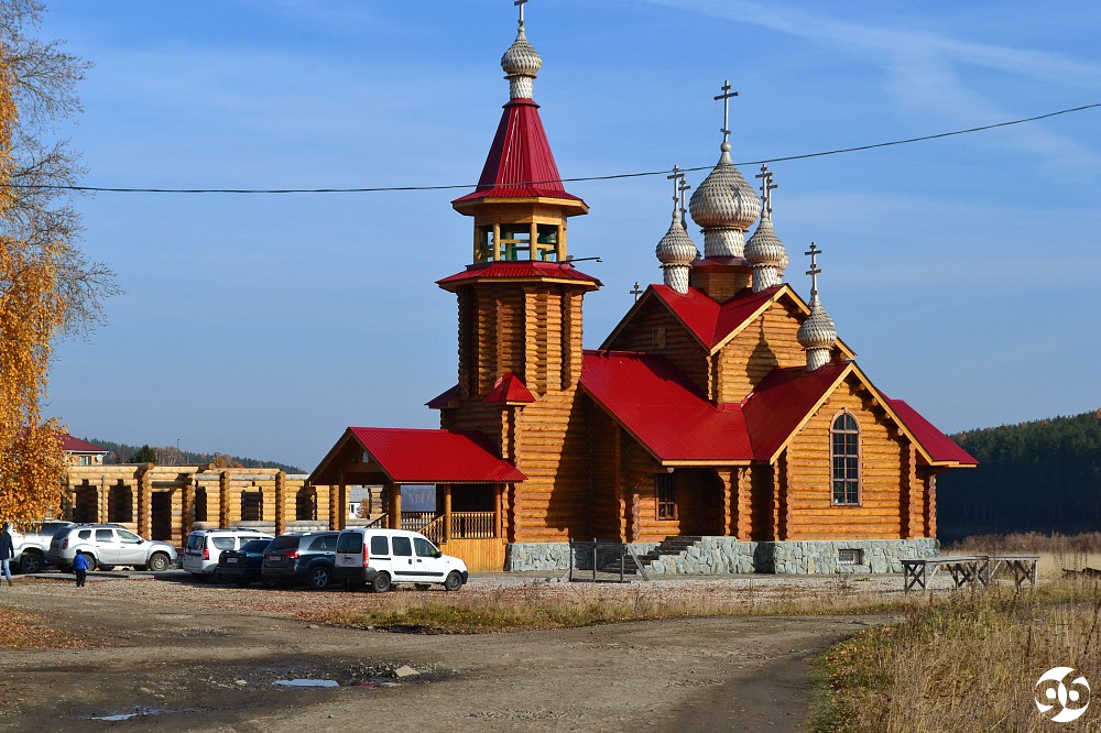 Село мариинск свердловская область. Храм Георгия Победоносца Мариинск. Храм в Мариинске Свердловская область. Мариинск Ревда. Мариинск Ревда Церковь.