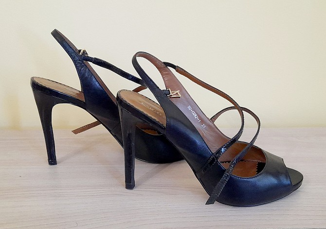 Черные туфли Карло Пазолини - Женская обувь в Ревде