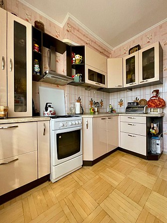 Продается 3-х ком. кв-ра, ул. Азина 73 Ревда - изображение 1